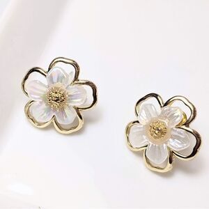 Pearlescent Flower Stud Earrings
